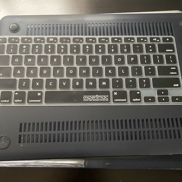 MacBook Pro - Picture 12 of 13